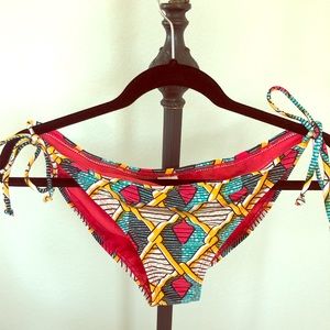 XHILIRATION Tribal Print Bikini Bottoms NWT Sz XL